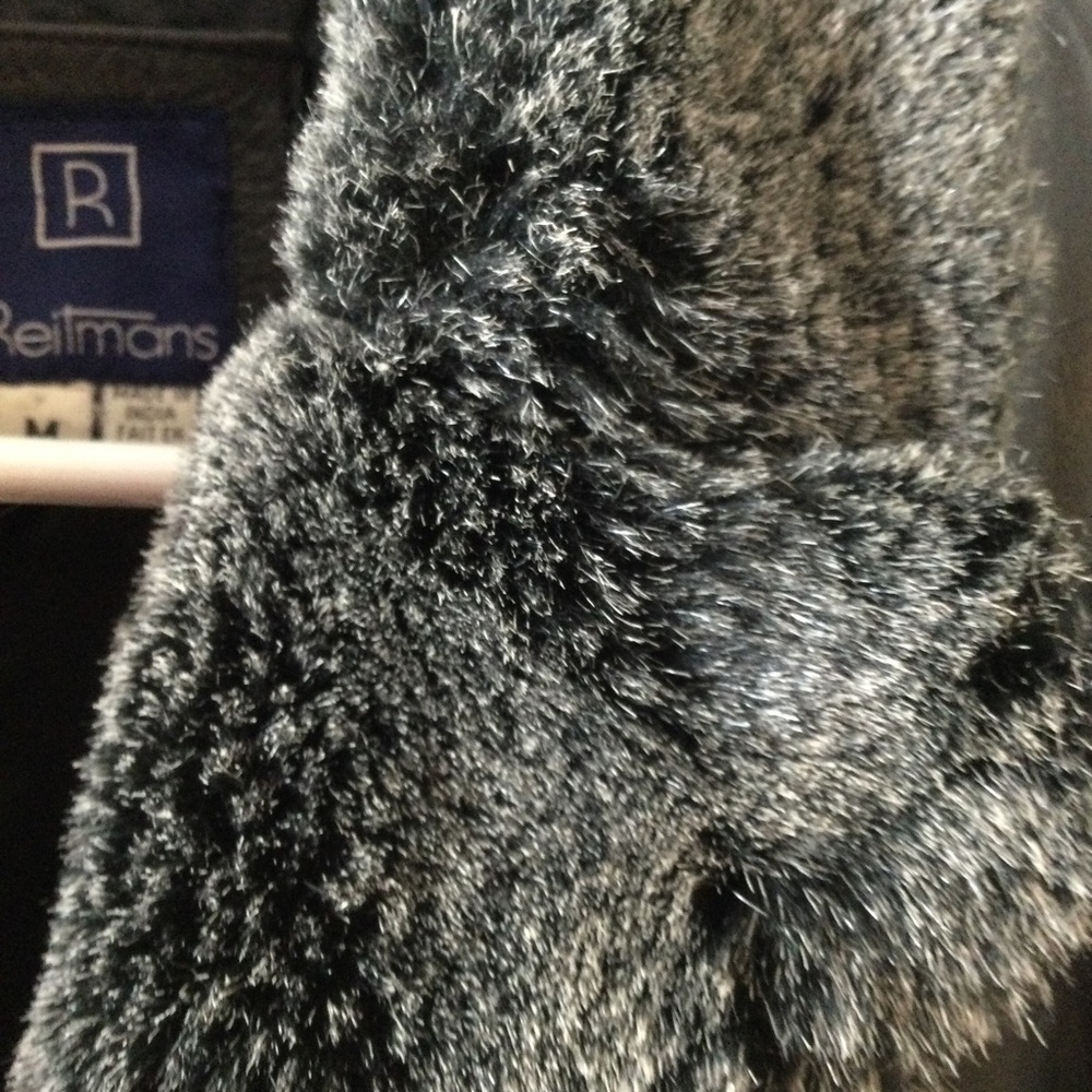 Soft black leather jacket, Fuax fur collar - Picture 7 of 14